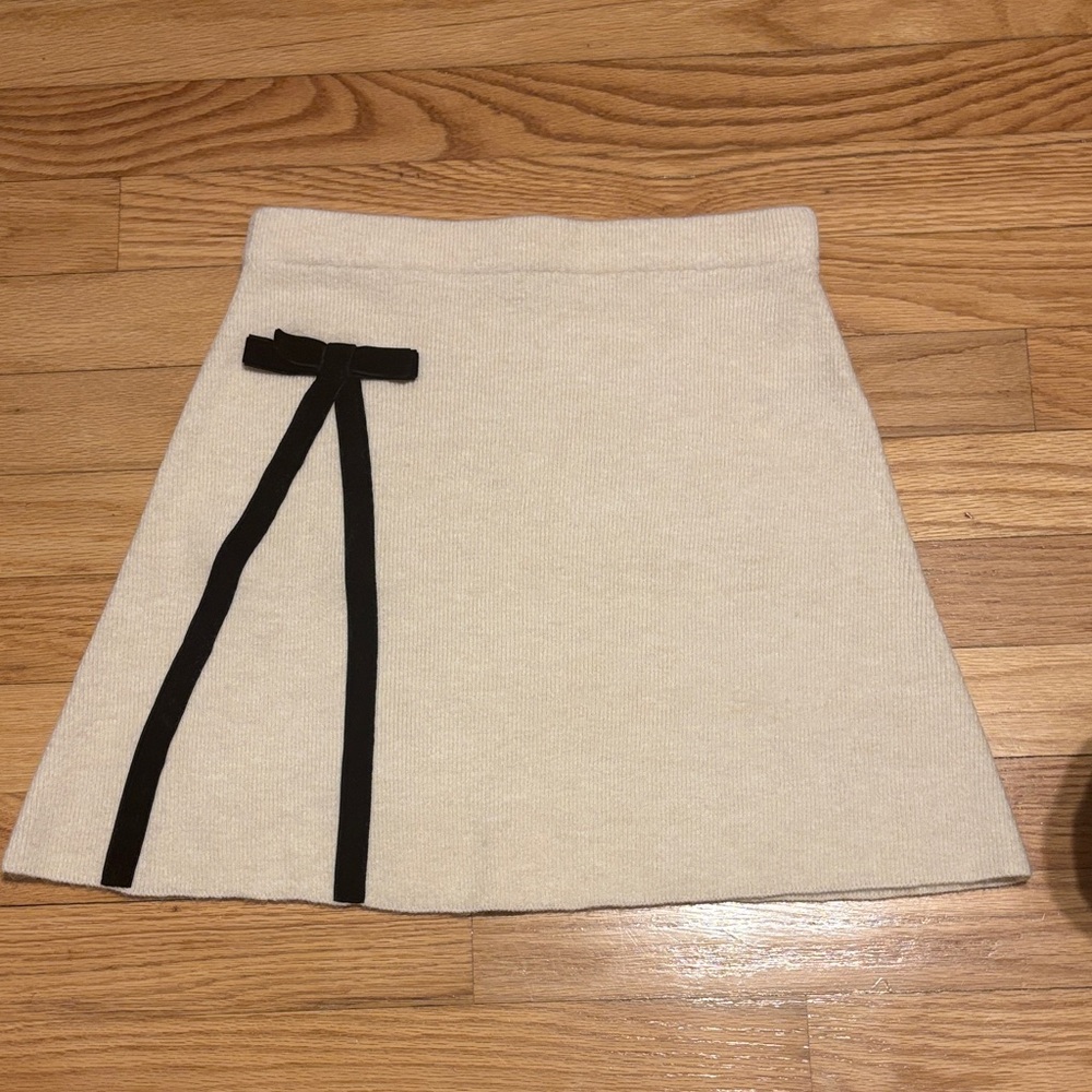 Zara Cream Knit Skirt With Tied Detail NWT